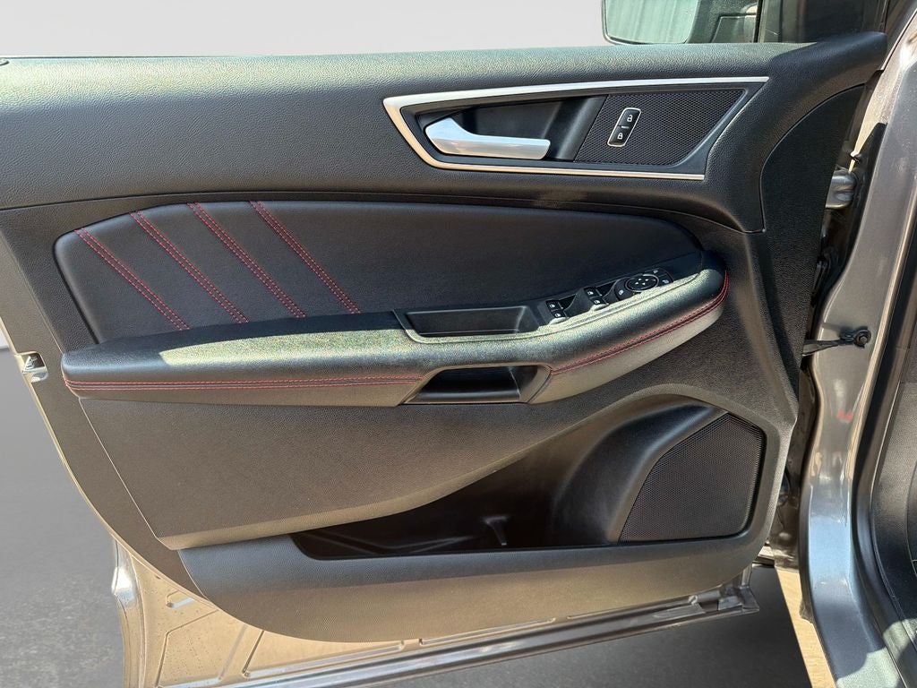 2022 Ford Edge ST Line
