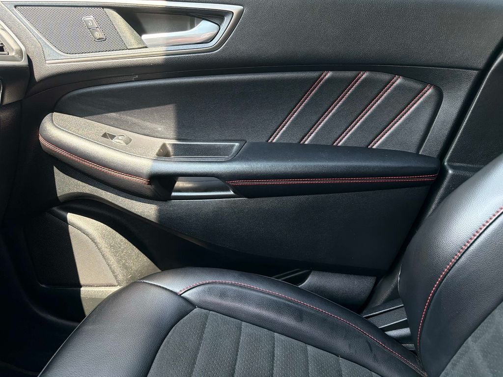 2022 Ford Edge ST Line