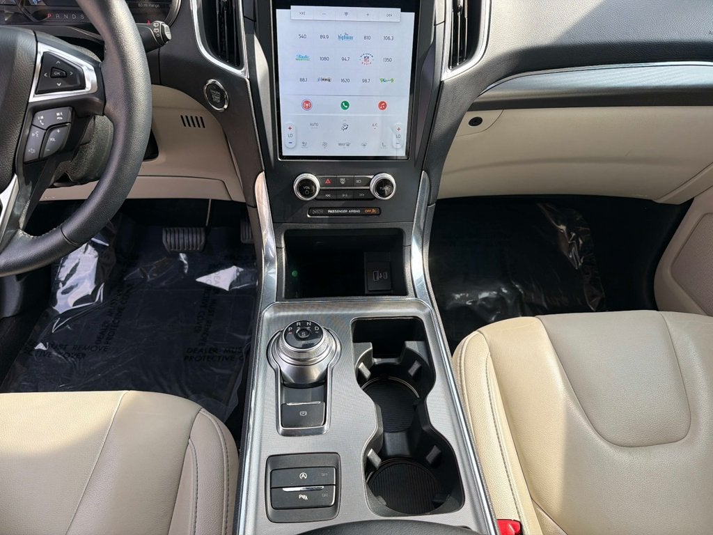 2022 Ford Edge Titanium