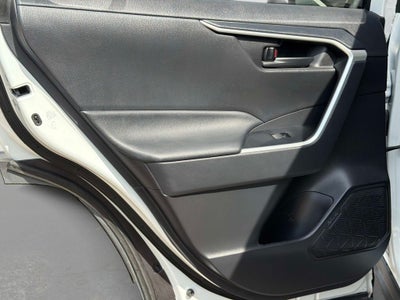 2022 Toyota RAV4 Hybrid LE