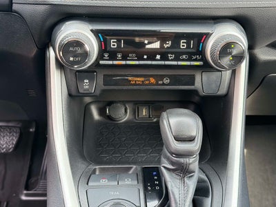2022 Toyota RAV4 Hybrid LE