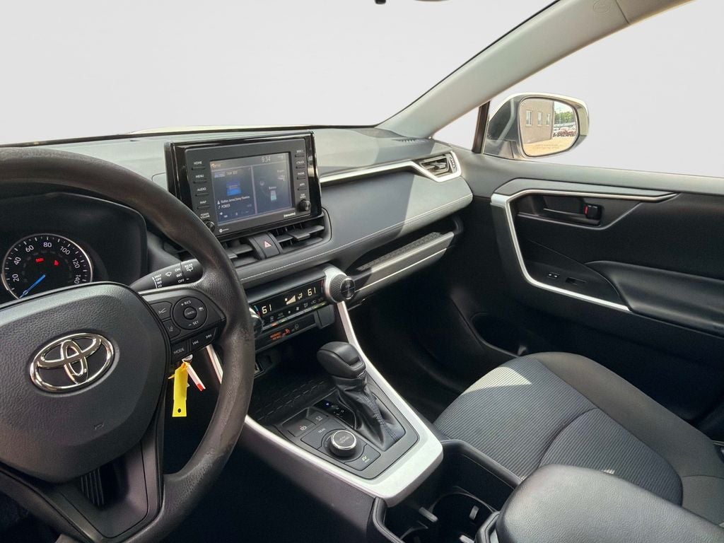 2022 Toyota RAV4 Hybrid LE
