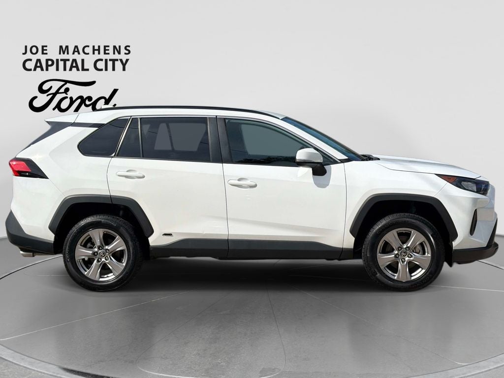 2022 Toyota RAV4 Hybrid LE