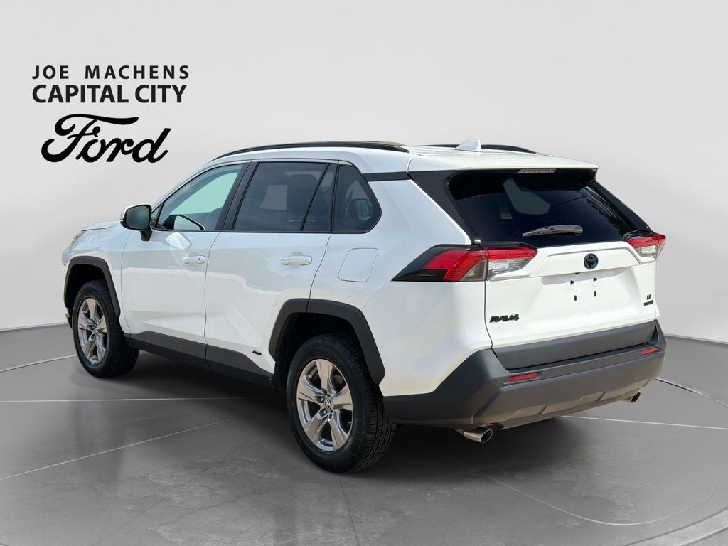 2022 Toyota RAV4 Hybrid LE