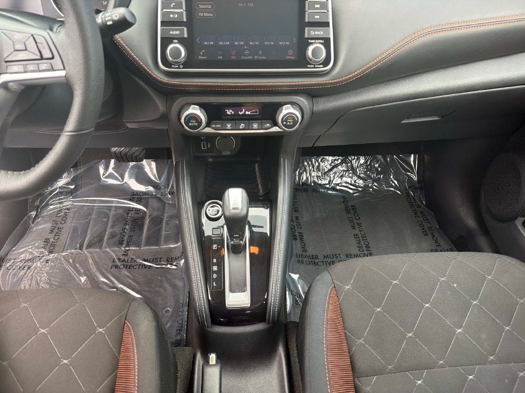 2020 Nissan Kicks SR