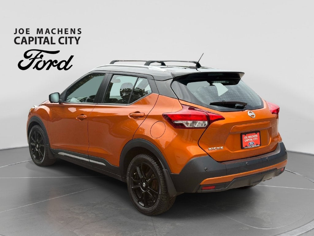 2020 Nissan Kicks SR