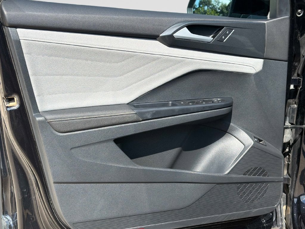 2024 Volkswagen Taos 1.5T SEL