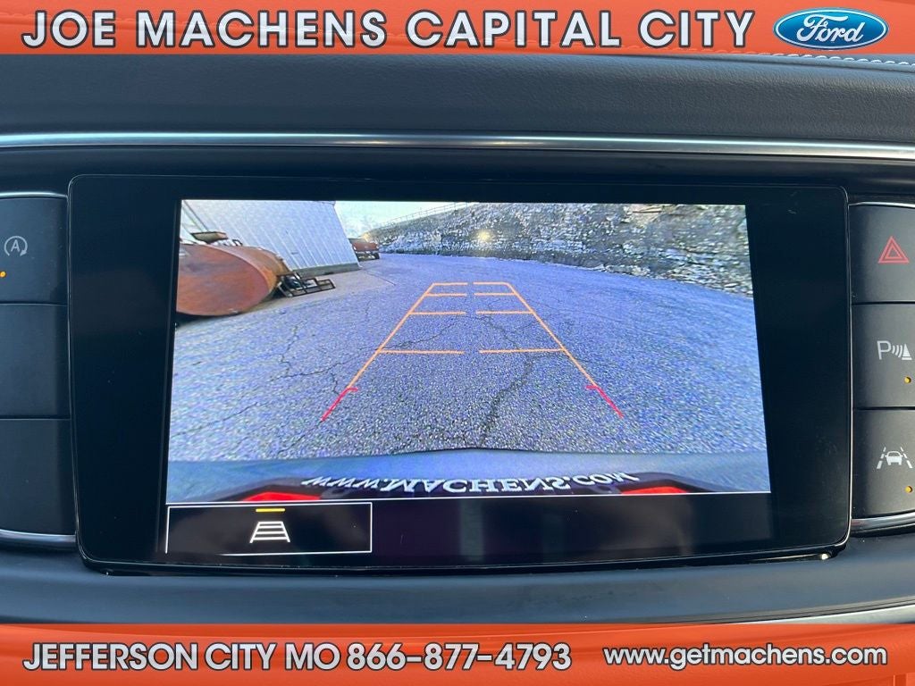 2023 Buick Enclave Essence