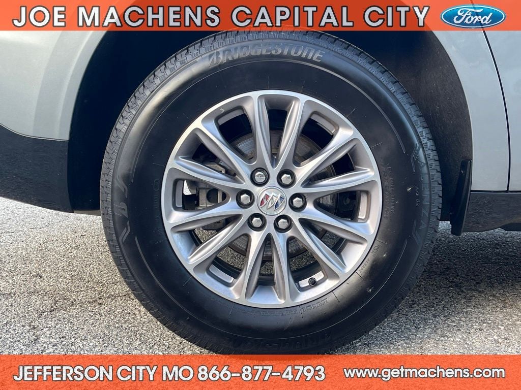 2023 Buick Enclave Essence