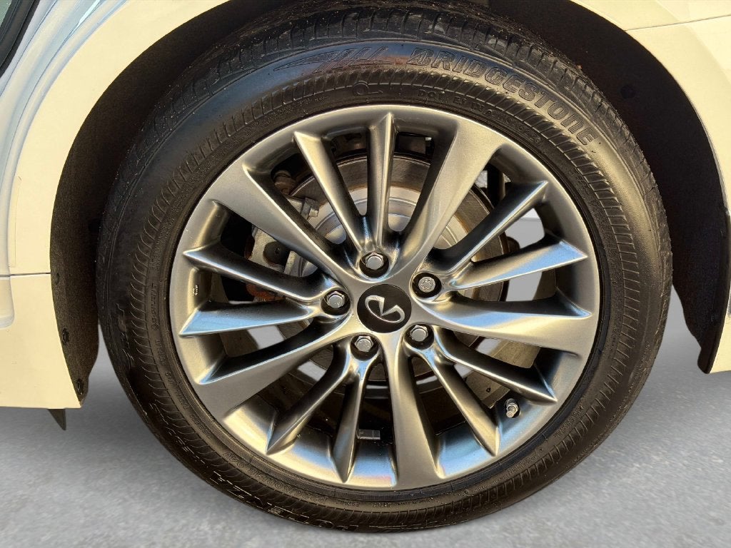 2023 INFINITI Q50 LUXE