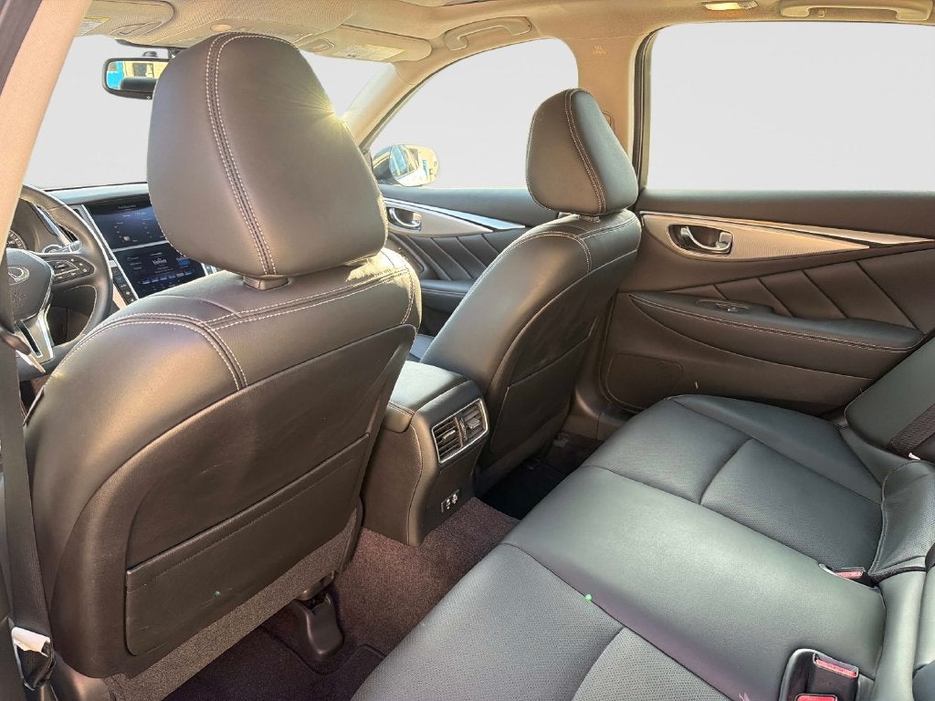 2023 INFINITI Q50 LUXE