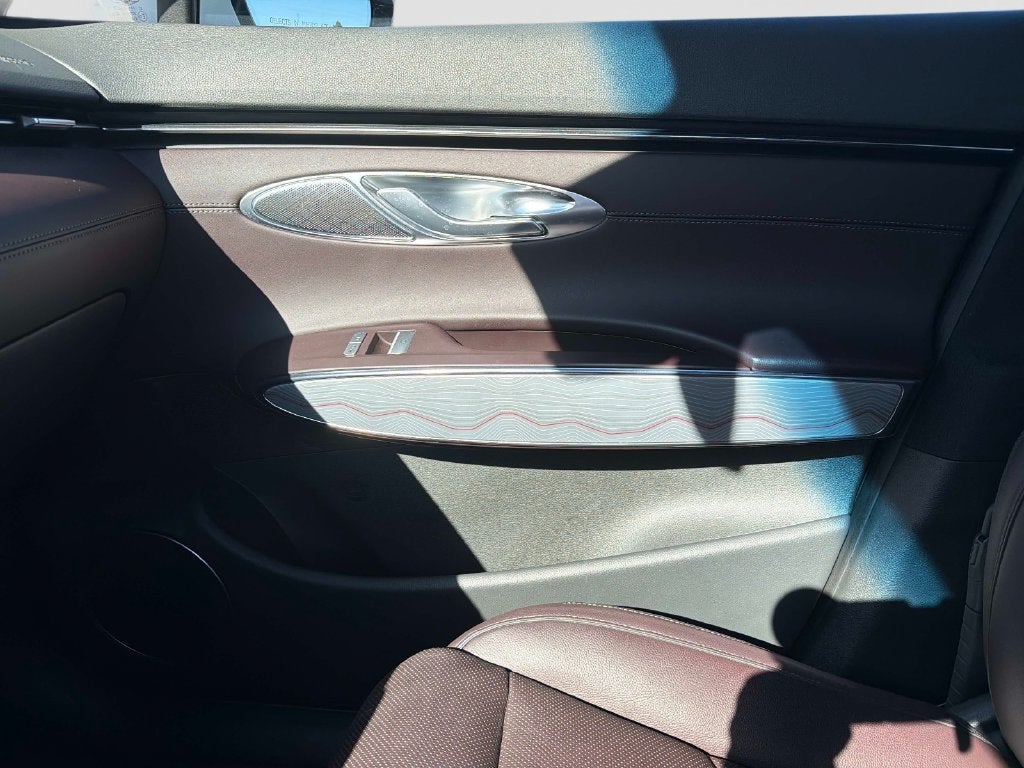 2023 Genesis GV70 2.5T