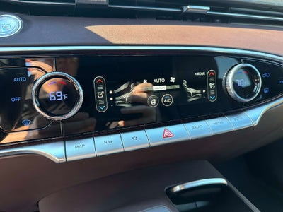 2023 Genesis GV70 2.5T
