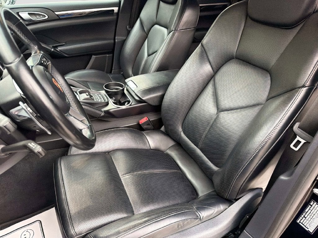 2018 Porsche Cayenne Platinum Edition