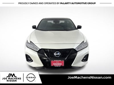2023 Nissan Maxima SR