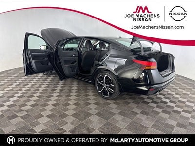 2025 Nissan Altima 2.5 SR