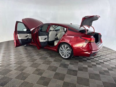 2023 Nissan Altima 2.5 SL