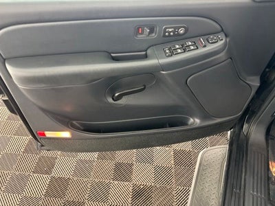 2002 Chevrolet Avalanche 1500 Base