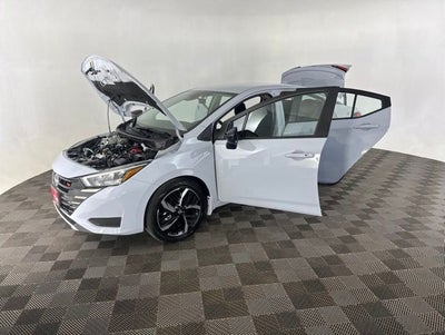 2025 Nissan Versa 1.6 SR