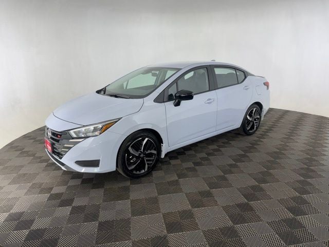 2025 Nissan Versa 1.6 SR