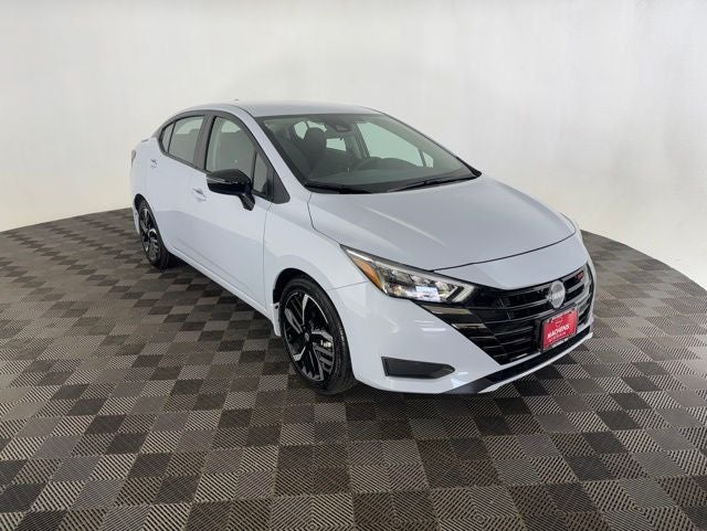 2025 Nissan Versa 1.6 SR
