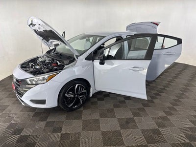 2025 Nissan Versa 1.6 SR