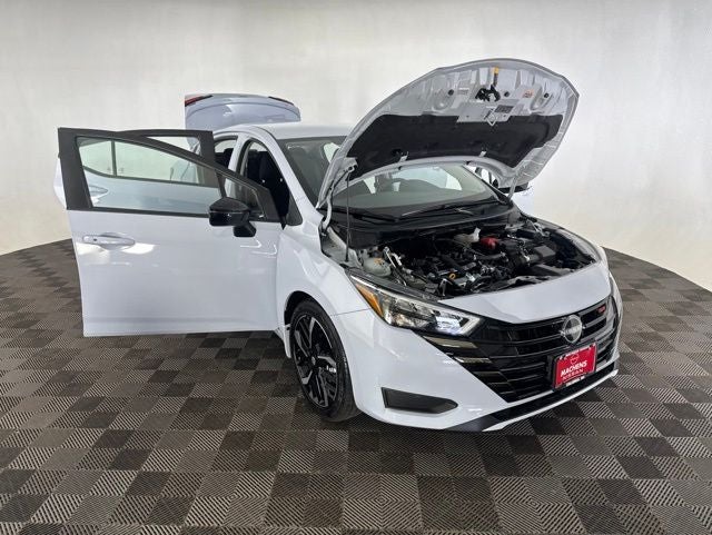 2025 Nissan Versa 1.6 SR