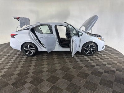 2025 Nissan Versa 1.6 SR