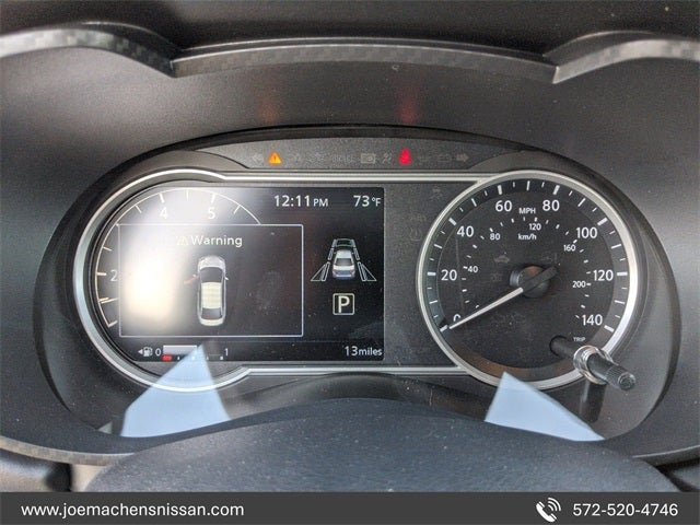 2025 Nissan Versa 1.6 SR