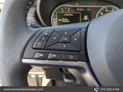 2025 Nissan Versa 1.6 SR