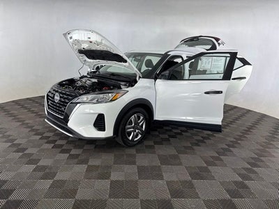 2023 Nissan Kicks S