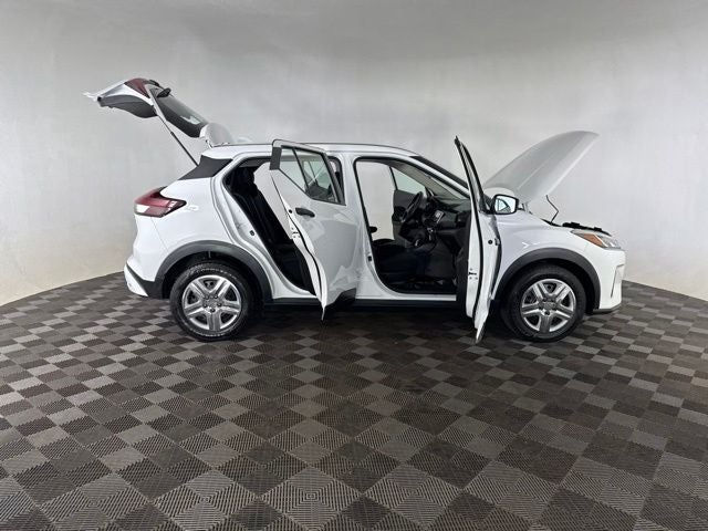 2023 Nissan Kicks S
