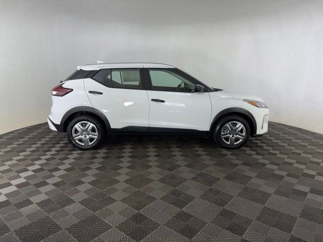 2023 Nissan Kicks S