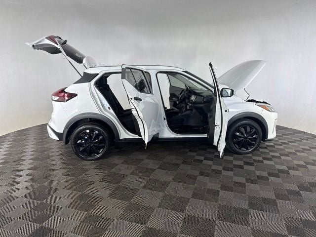 2023 Nissan Kicks S