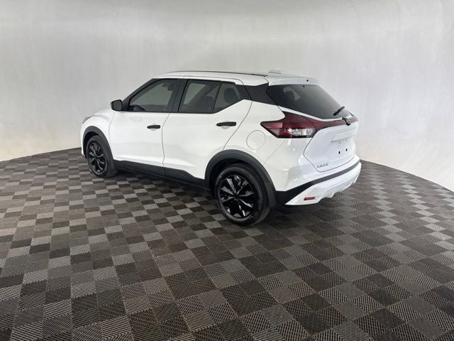 2023 Nissan Kicks S