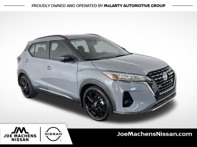 2022 Nissan Kicks SR