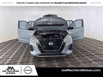 2022 Nissan Kicks SR