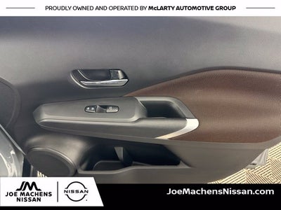 2022 Nissan Kicks SR