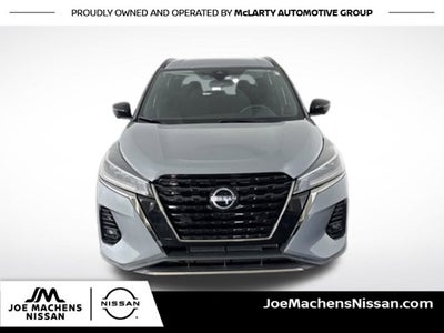 2022 Nissan Kicks SR