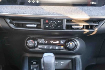 2027 Nissan Kicks SV SV