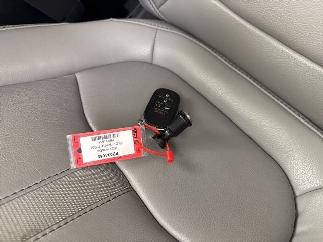 2023 Honda Pilot EX-L 8 Passenger