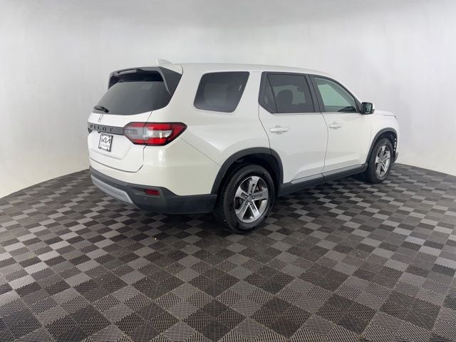 2023 Honda Pilot EX-L 8 Passenger