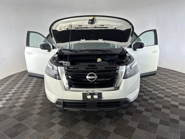 2025 Nissan Pathfinder S