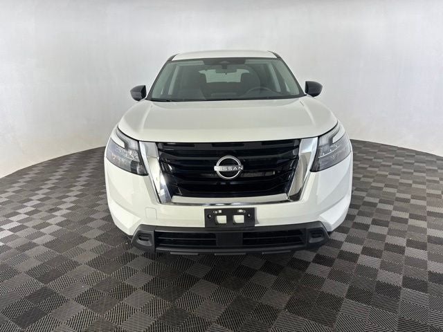 2025 Nissan Pathfinder S