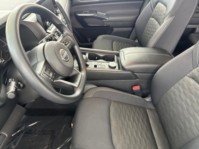 2025 Nissan Pathfinder S