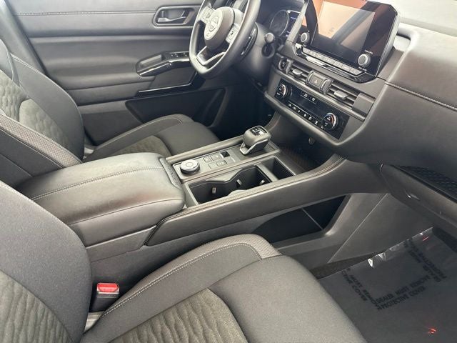 2025 Nissan Pathfinder S