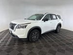 2025 Nissan Pathfinder S