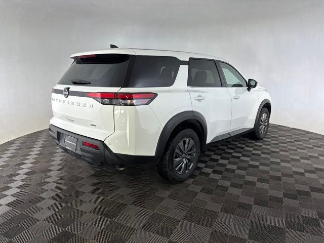 2025 Nissan Pathfinder S