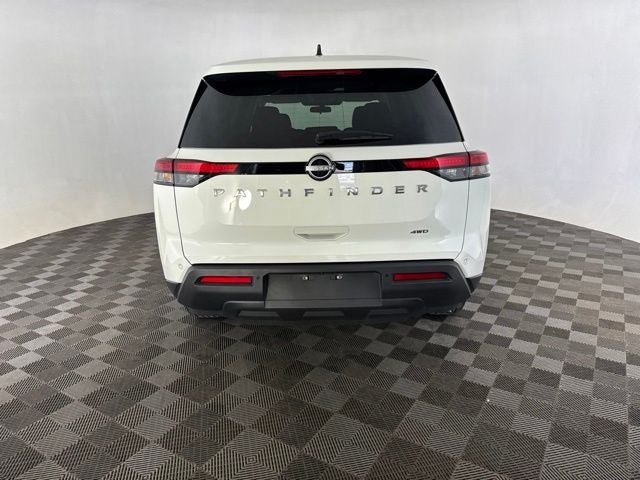 2025 Nissan Pathfinder S