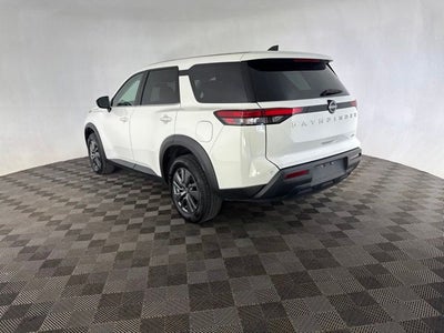 2025 Nissan Pathfinder S